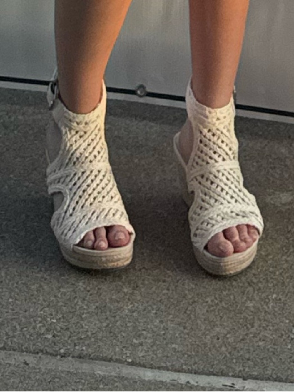 Kenneth Cole Woven heels in Cream